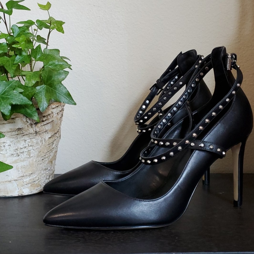 Michael Kors Jeannie studded black leather pump
